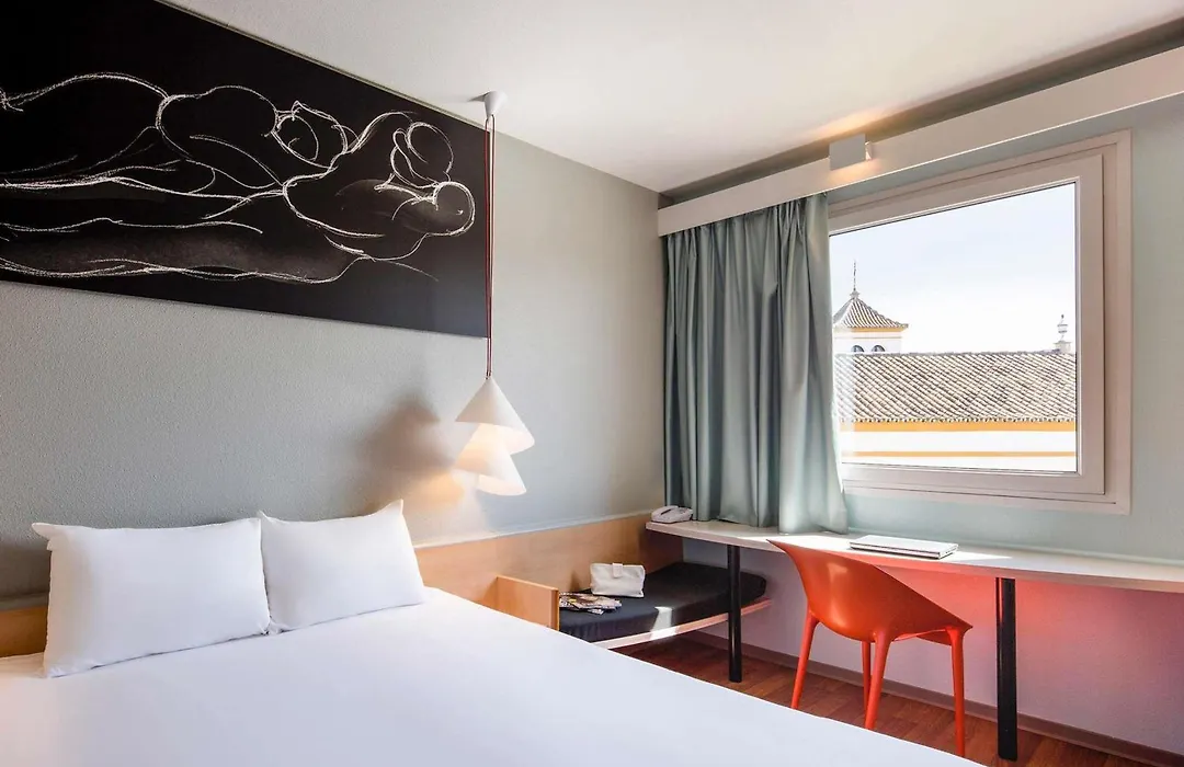 Ibis Sevilla-1