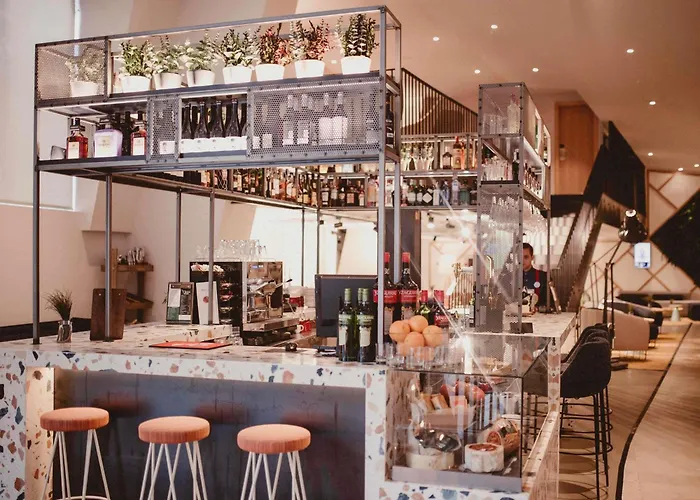 Luxury hotel only: Novotel Sevilla