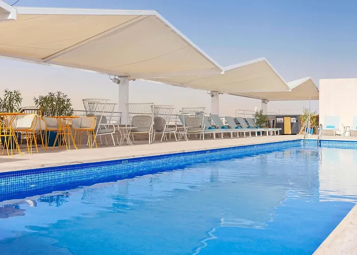 Hotel all'aeroporto: Novotel Sevilla